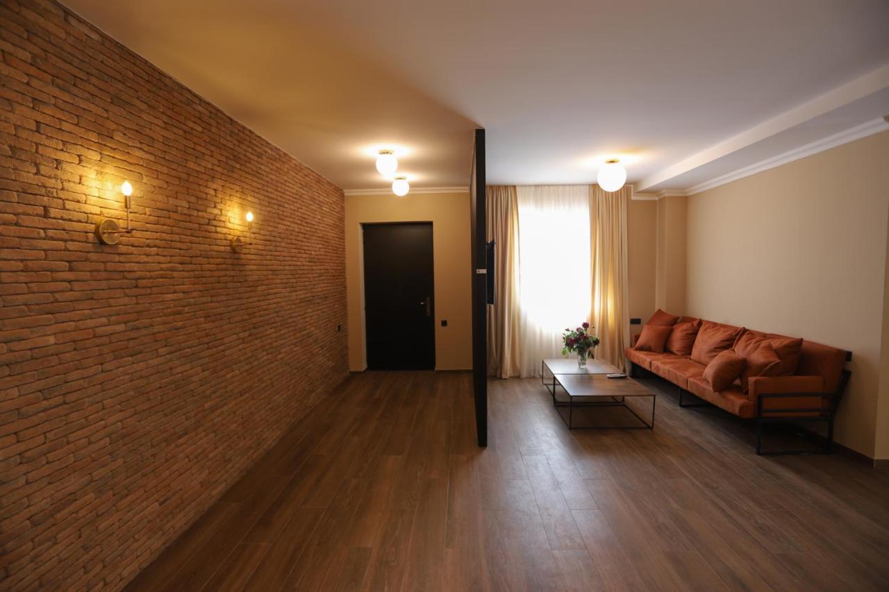 Hotel Inside Kazbegi Екстер'єр фото