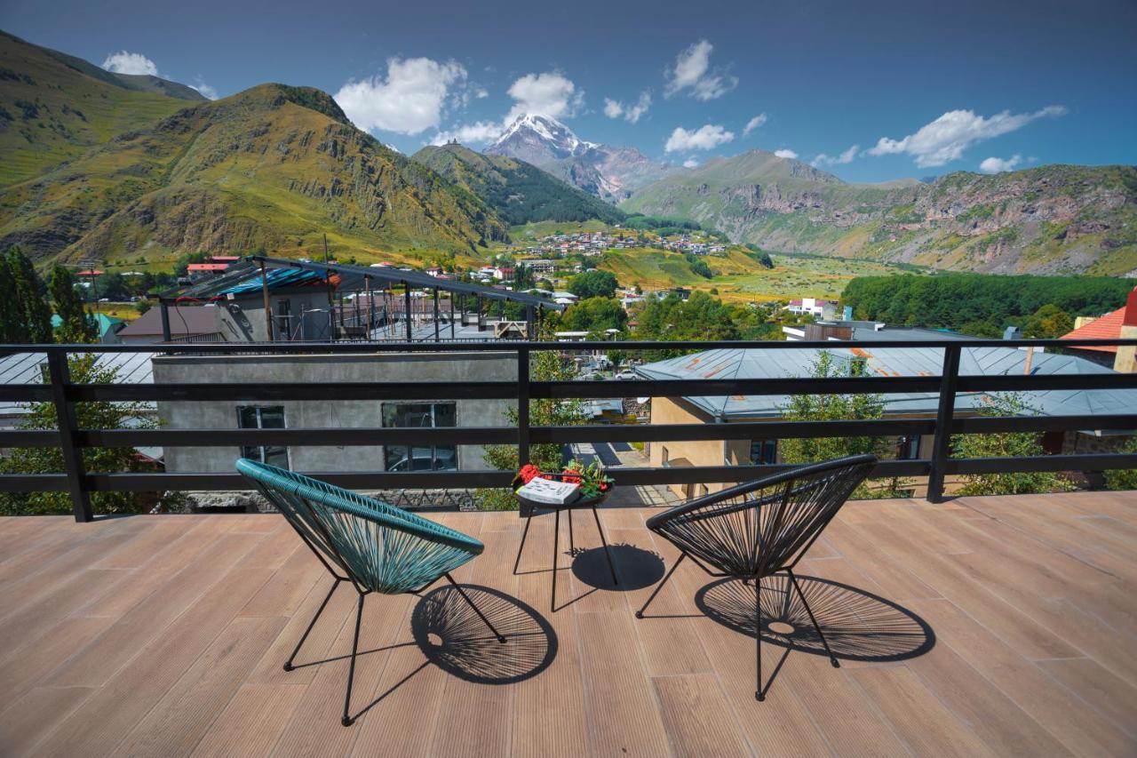Hotel Inside Kazbegi Екстер'єр фото