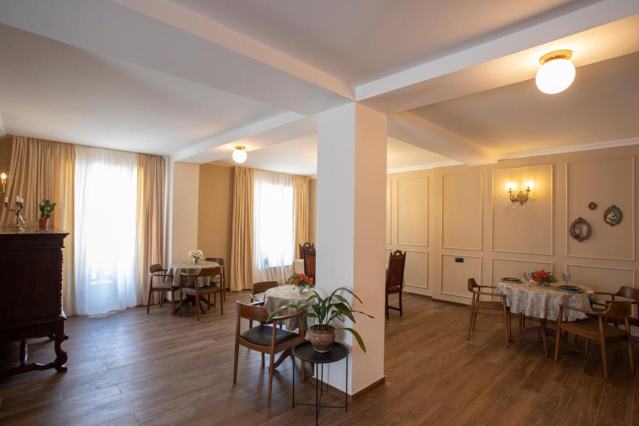 Hotel Inside Kazbegi Екстер'єр фото