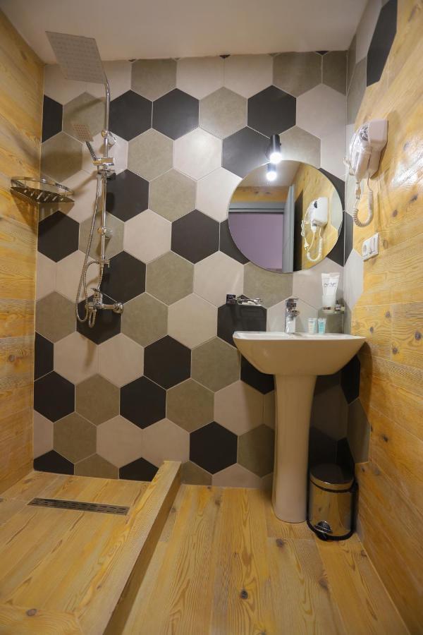 Hotel Inside Kazbegi Екстер'єр фото