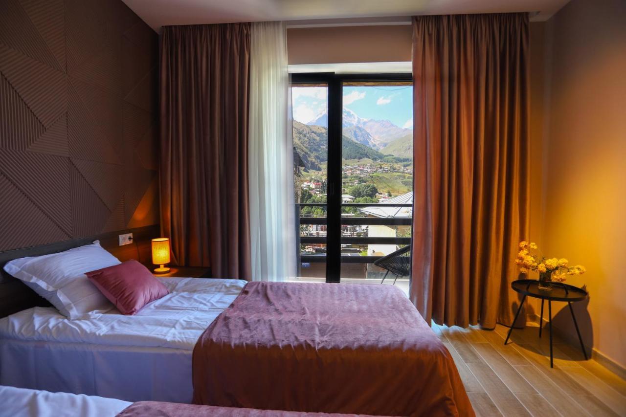 Hotel Inside Kazbegi Екстер'єр фото