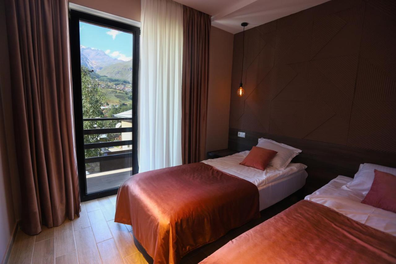 Hotel Inside Kazbegi Екстер'єр фото