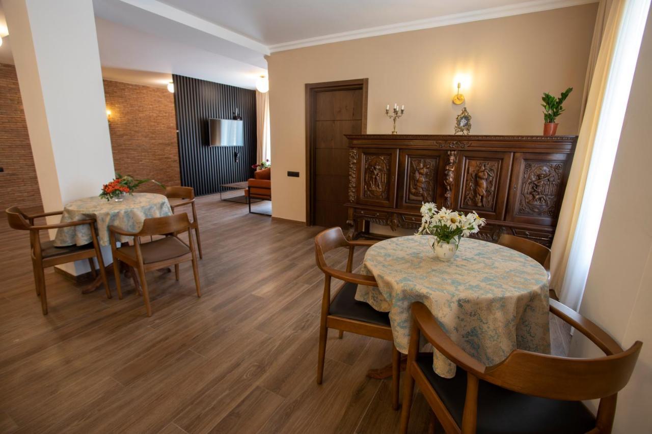 Hotel Inside Kazbegi Екстер'єр фото
